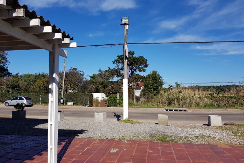 Local 30 (10)